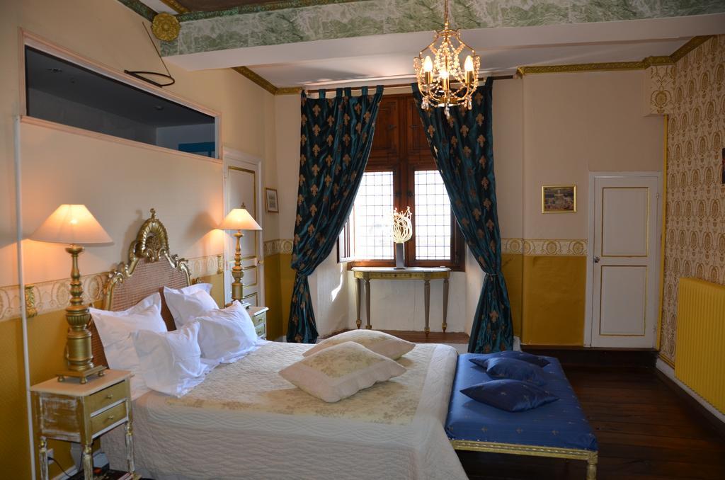 La Tour Du Lion Bed & Breakfast Rochefort-en-Terre Bagian luar foto