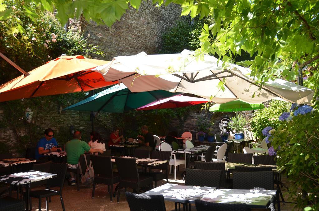 La Tour Du Lion Bed & Breakfast Rochefort-en-Terre Bagian luar foto